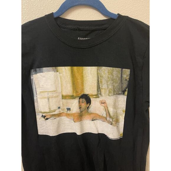 Scarface Movie T-Shirt SMALL Black Background Tub Scene Graphic Print On Tee - Picture 3 of 5